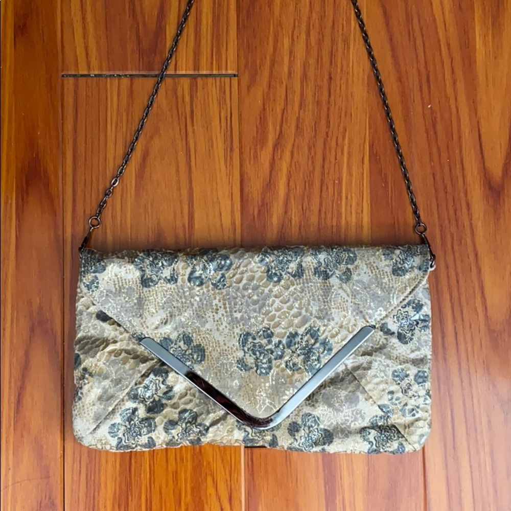 🌿 Beige Gold Envelope Bag